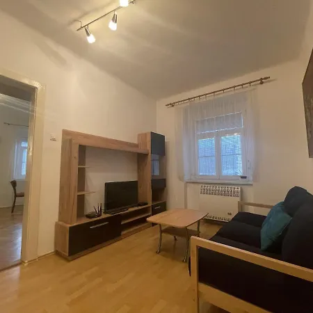 Apartment Trainstation Pressburg