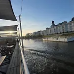 Apartment Trainstation *